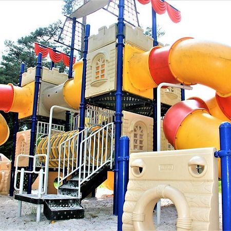 Camping 'T Soete Dal Hotel Zutendaal Buitenkant foto